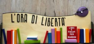 lora-di-liberta-insegna